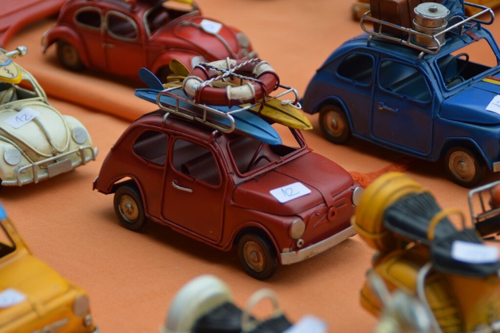 model car, automobile, miniature-470642.jpg